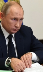 Президент России В.В. Путин проводит видеосовещание с членами Правительства РФ 28 октября 2020 года (01)