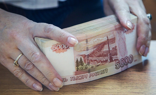 Сибирский следователь отказался от «подарка» в полмиллиона рублей 