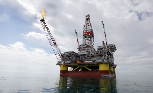 МЭА повысило прогноз мирового спроса на нефть на 2013 и 2014 год