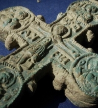 В древнерусских крестах-энколпионах не нашли костных останков
