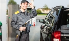 Удержать цены на бензин - стратегическая задача правительства