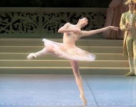 Новикова Олеся Григорьевна, балерина